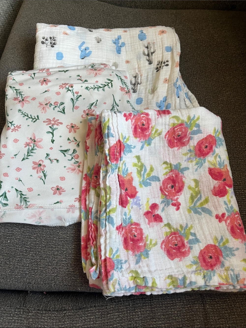 Floral & Cactus Printed Muslin Baby Swaddle Set - Pink White